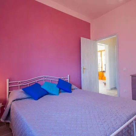 Semesterbostad Vittoria By Interhome *